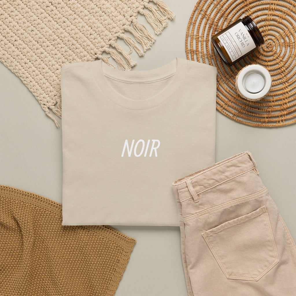 Noir Geisha Tee — Japonské streetwear tričko s květinovým motivem