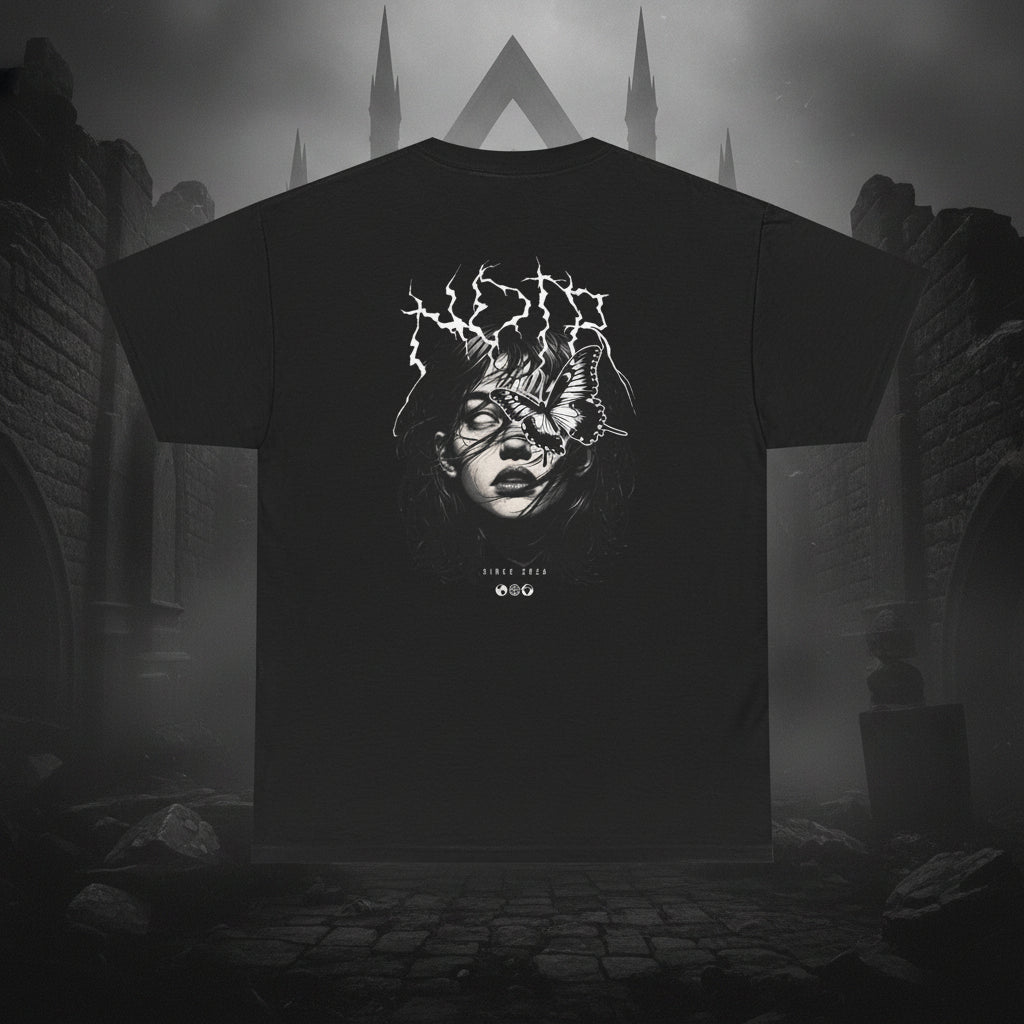 Noir Graphic T-Shirt — Gothic Woman – tričko s výrazným zadním potiskem