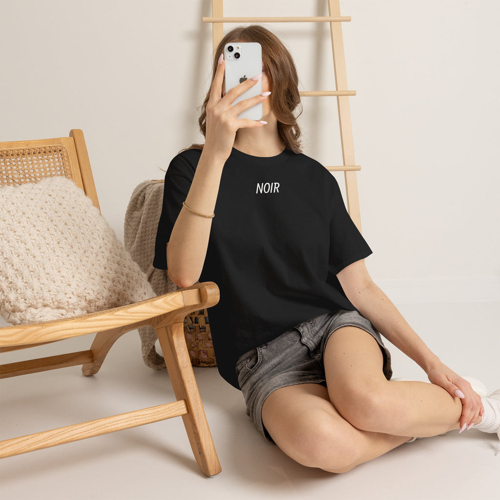 Noir Geisha Tee — Japonské streetwear tričko s květinovým motivem